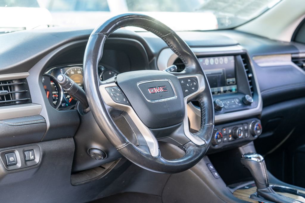 Used 2017 GMC Acadia Denali image 28