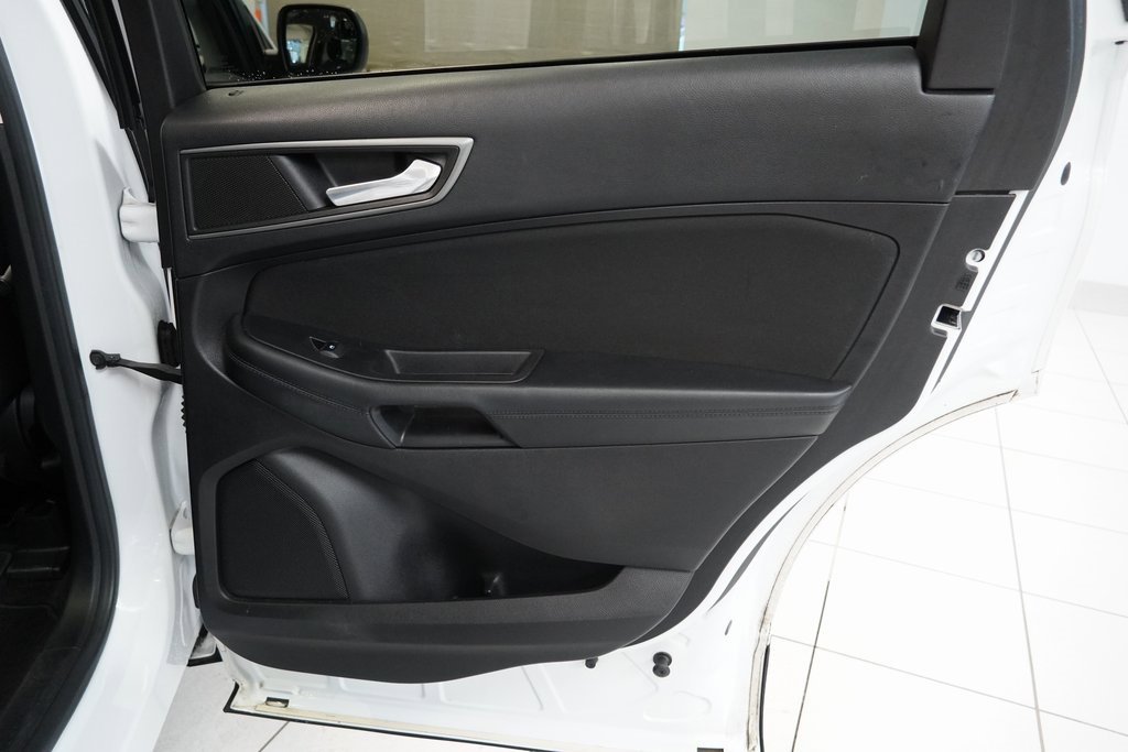 Used 2015 Ford Edge SE image 27