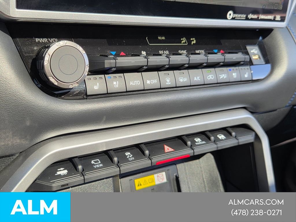 Used 2023 Toyota Sequoia Platinum image 26