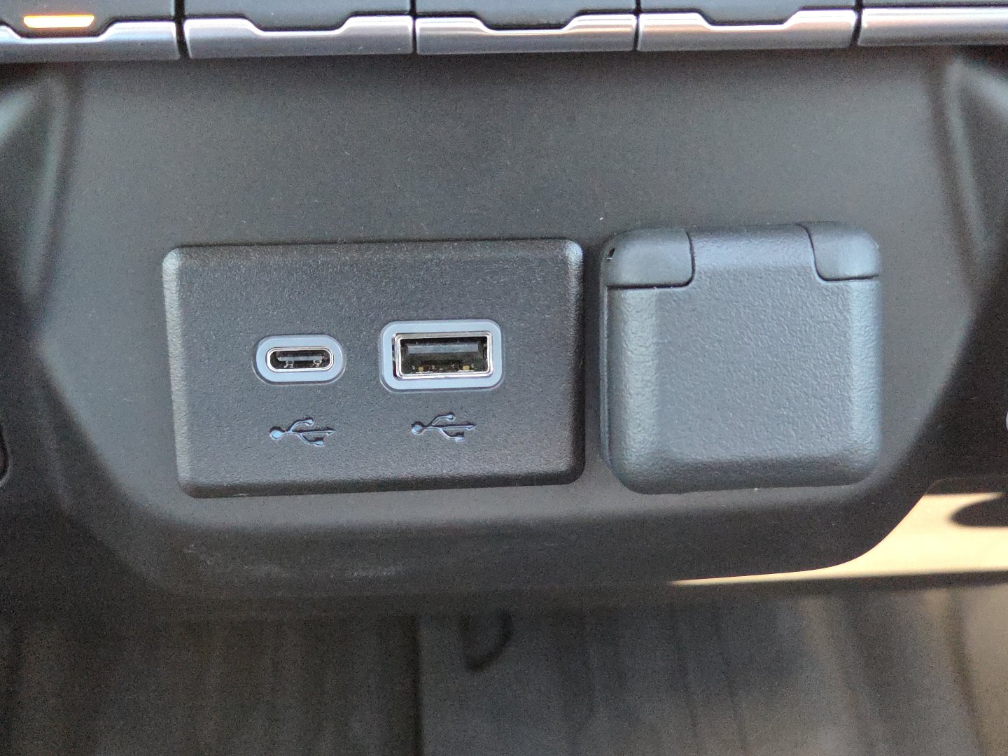 New 2026 GMC Sierra 1500 Pro w/ Pro Value Package AWD/4WD image 7