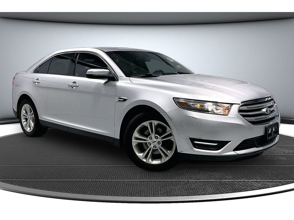 Used 2013 Ford Taurus SEL image 2