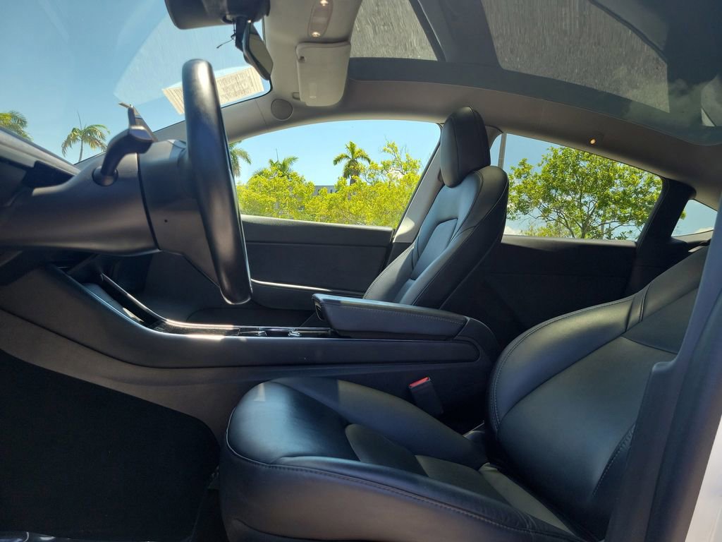 Used 2020 Tesla Model Y Long Range AWD/4WD image 26