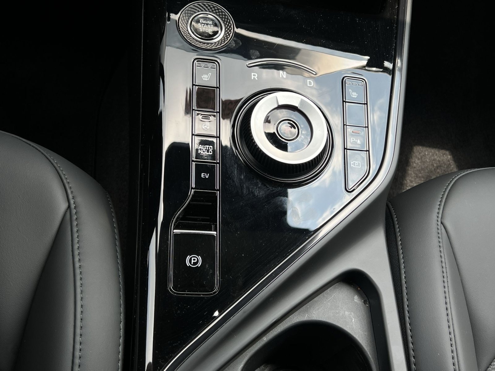 Used 2025 Kia Niro EX w/ EX Cold Weather Package FWD image 26