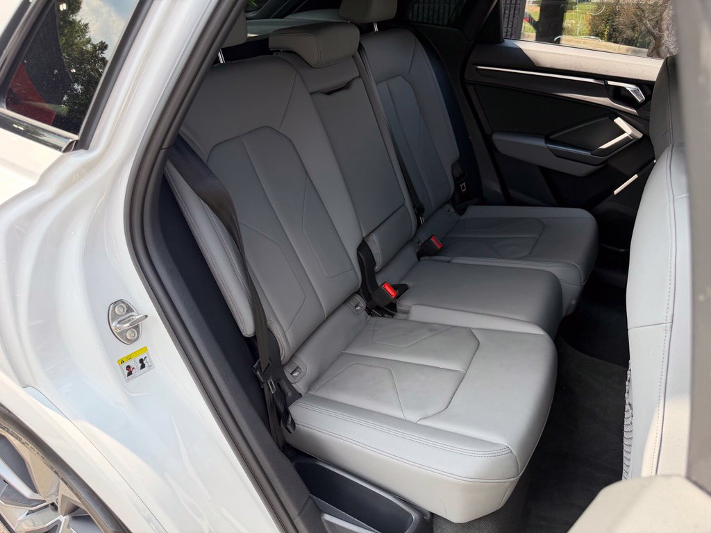 Used 2021 Audi Q3 2.0T Premium w/ Convenience Package AWD/4WD image 39