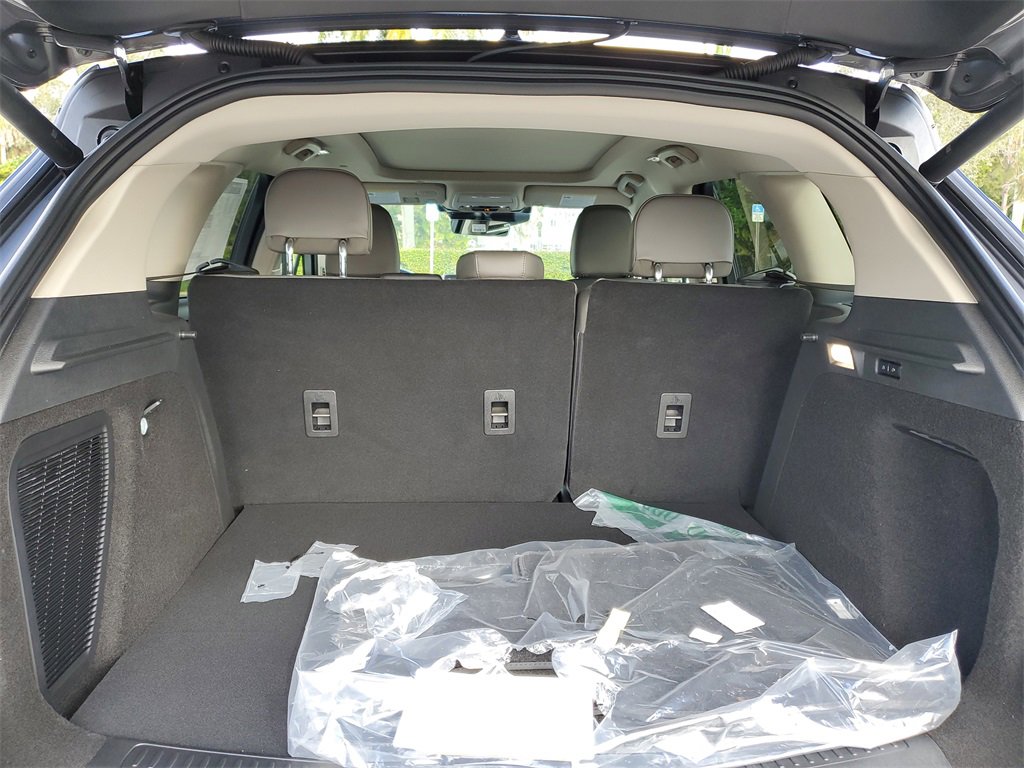 New 2026 Lincoln Corsair Reserve w/ Jet Appearance Package image 6