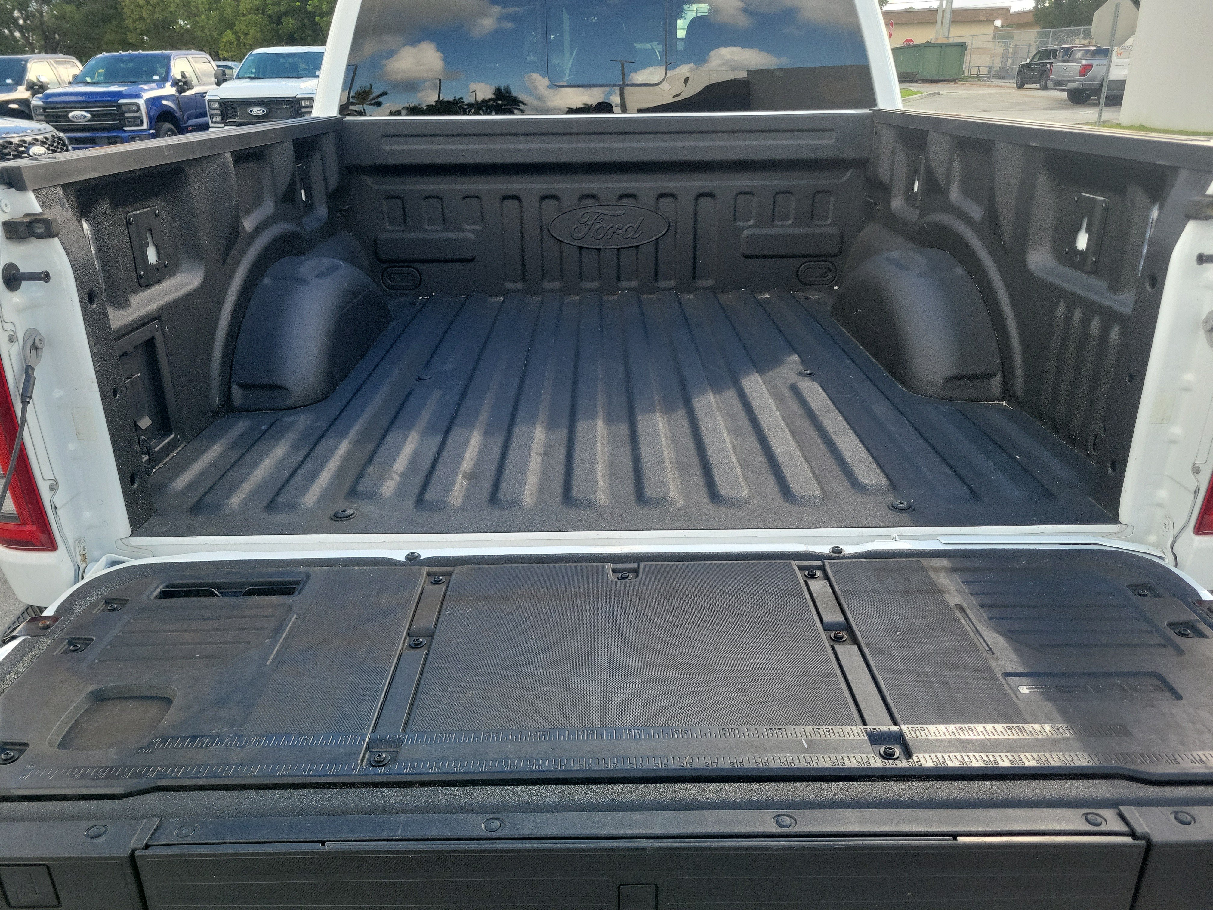 Used 2023 Ford F150 Raptor w/ Equipment Group 802A Raptor R AWD/4WD image 13