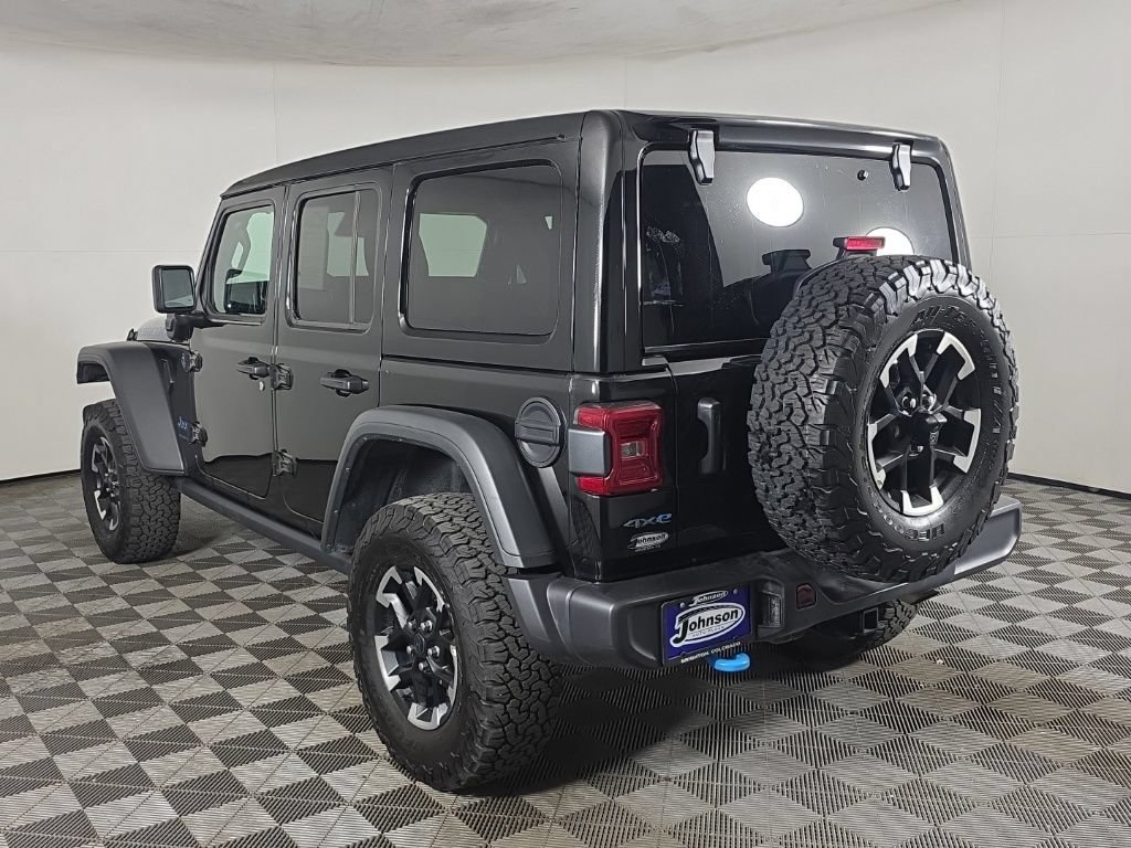 Certified 2025 Jeep Wrangler Unlimited Rubicon 4xe w/ Convenience Group AWD/4WD image 8