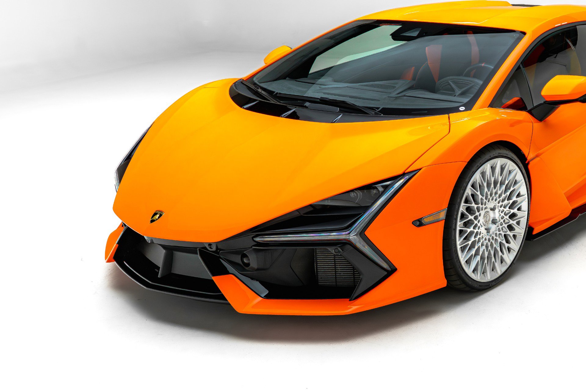 Used 2024 Lamborghini Revuelto AWD/4WD image 19
