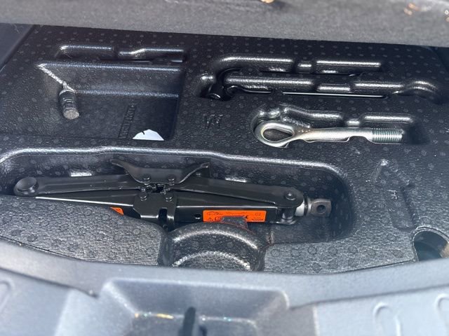 Used 2014 Nissan Versa Note SV w/ SL Package image 32