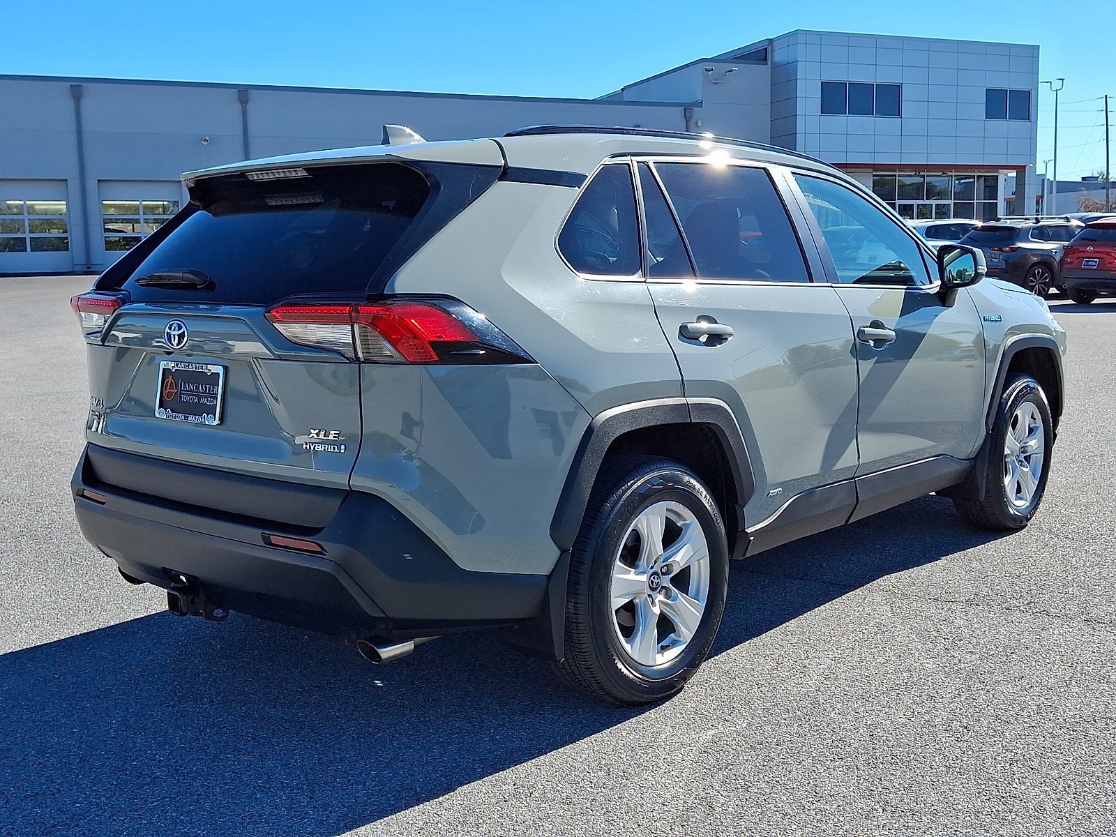Used 2021 Toyota RAV4 XLE w/ Convenience Package AWD/4WD image 7