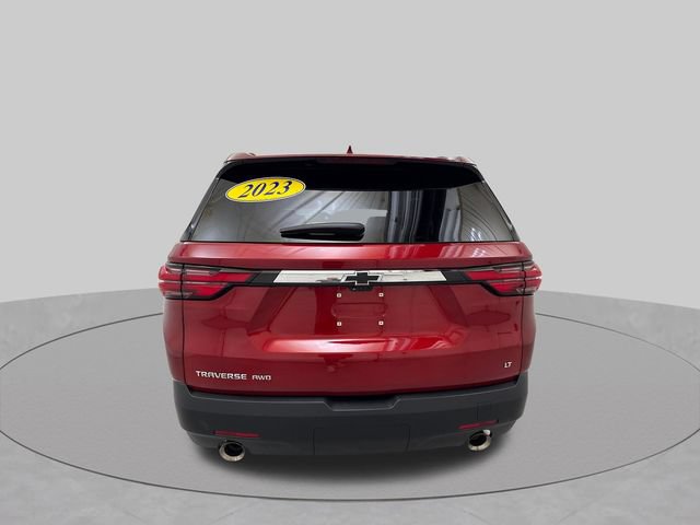 Used 2023 Chevrolet Traverse LT w/ LT Premium Package AWD/4WD image 3