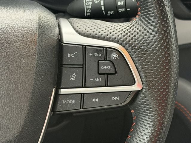 Used 2024 Toyota Sienna XSE FWD image 15