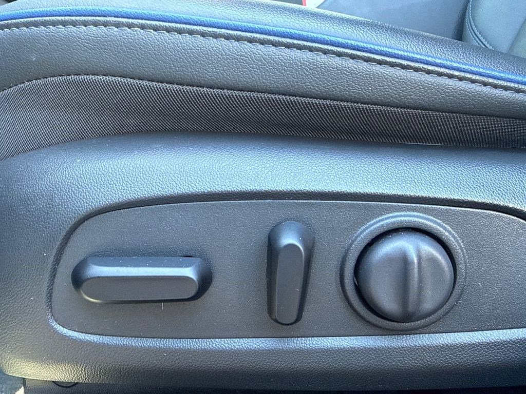 Used 2024 Buick Envista Sport Touring w/ Convenience I Package image 23