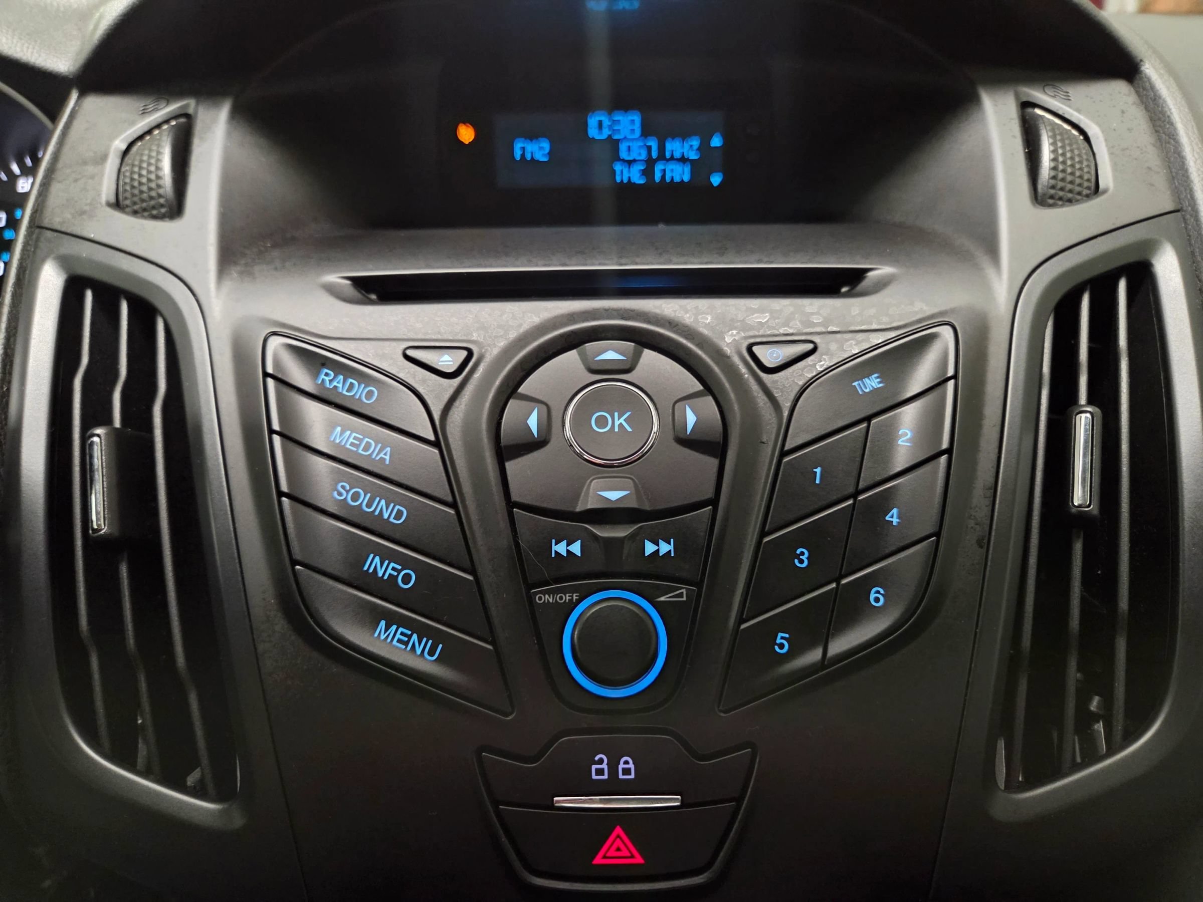 Used 2014 Ford Focus S FWD image 23