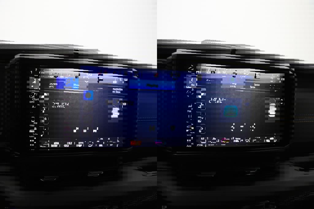 Used 2024 Jeep Wrangler Sahara w/ Technology Group image 23