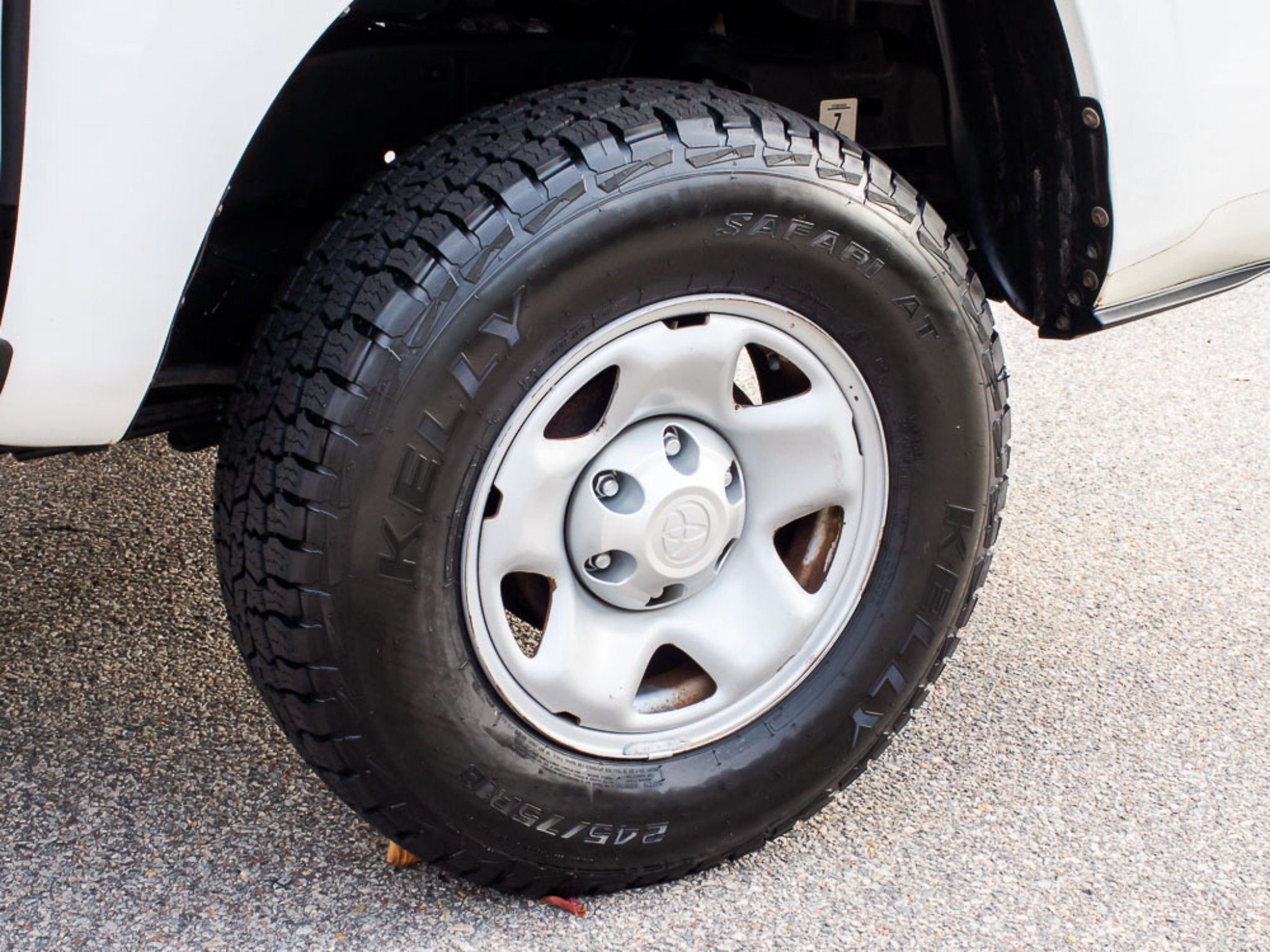 Used 2018 Toyota Tacoma SR RWD image 6