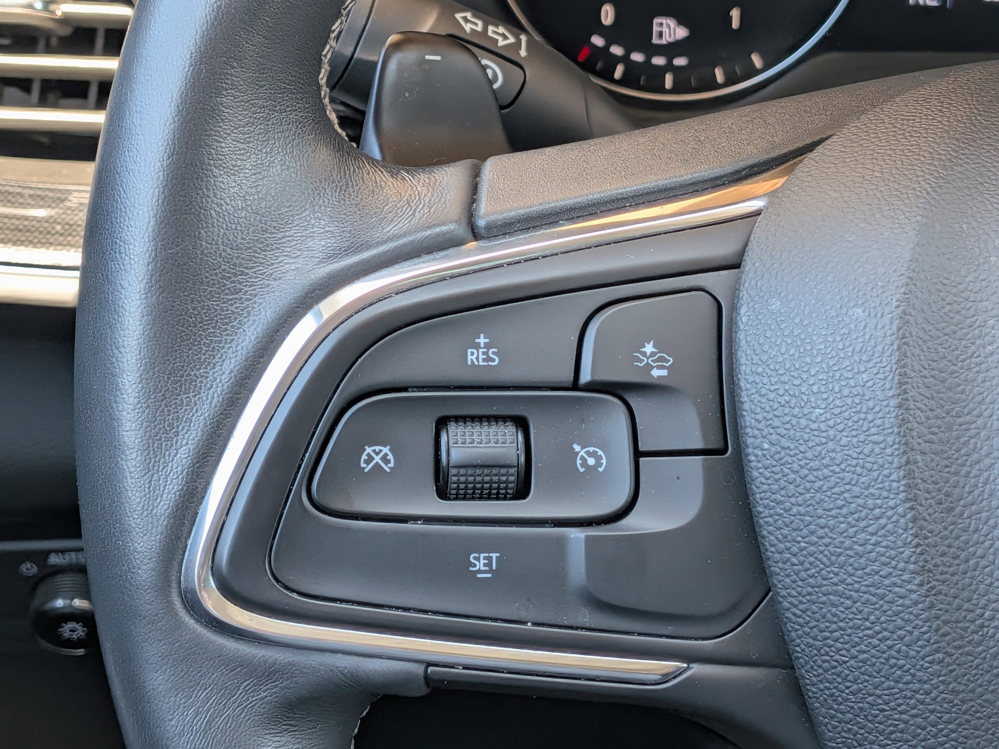 Certified 2023 Buick Envision Preferred FWD image 23