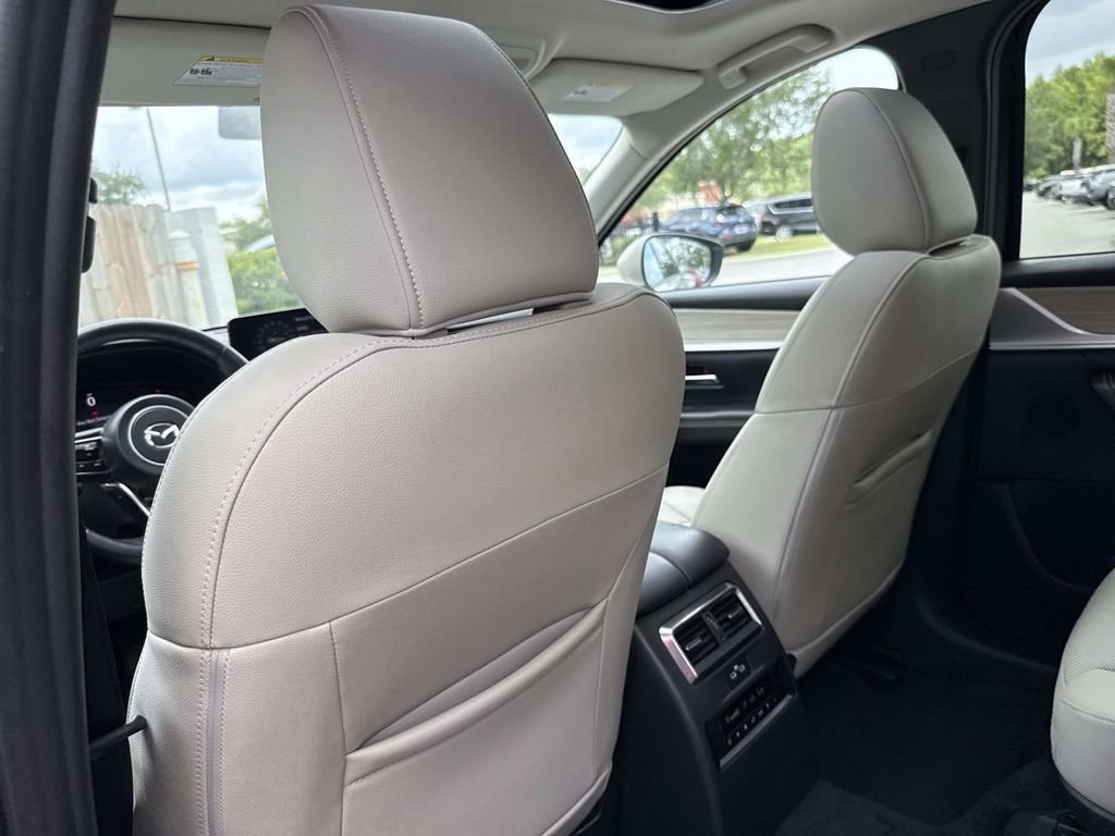Certified 2024 MAZDA CX-90 Plug-In Hybrid w/ Preferred AWD/4WD image 18