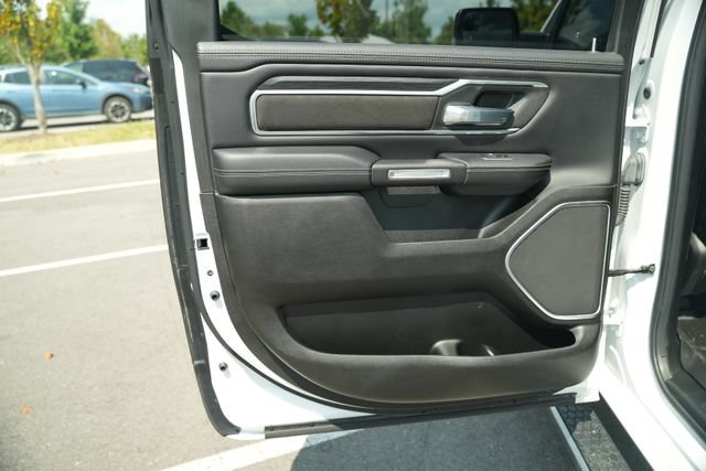 Used 2023 RAM 1500 Laramie AWD/4WD image 17