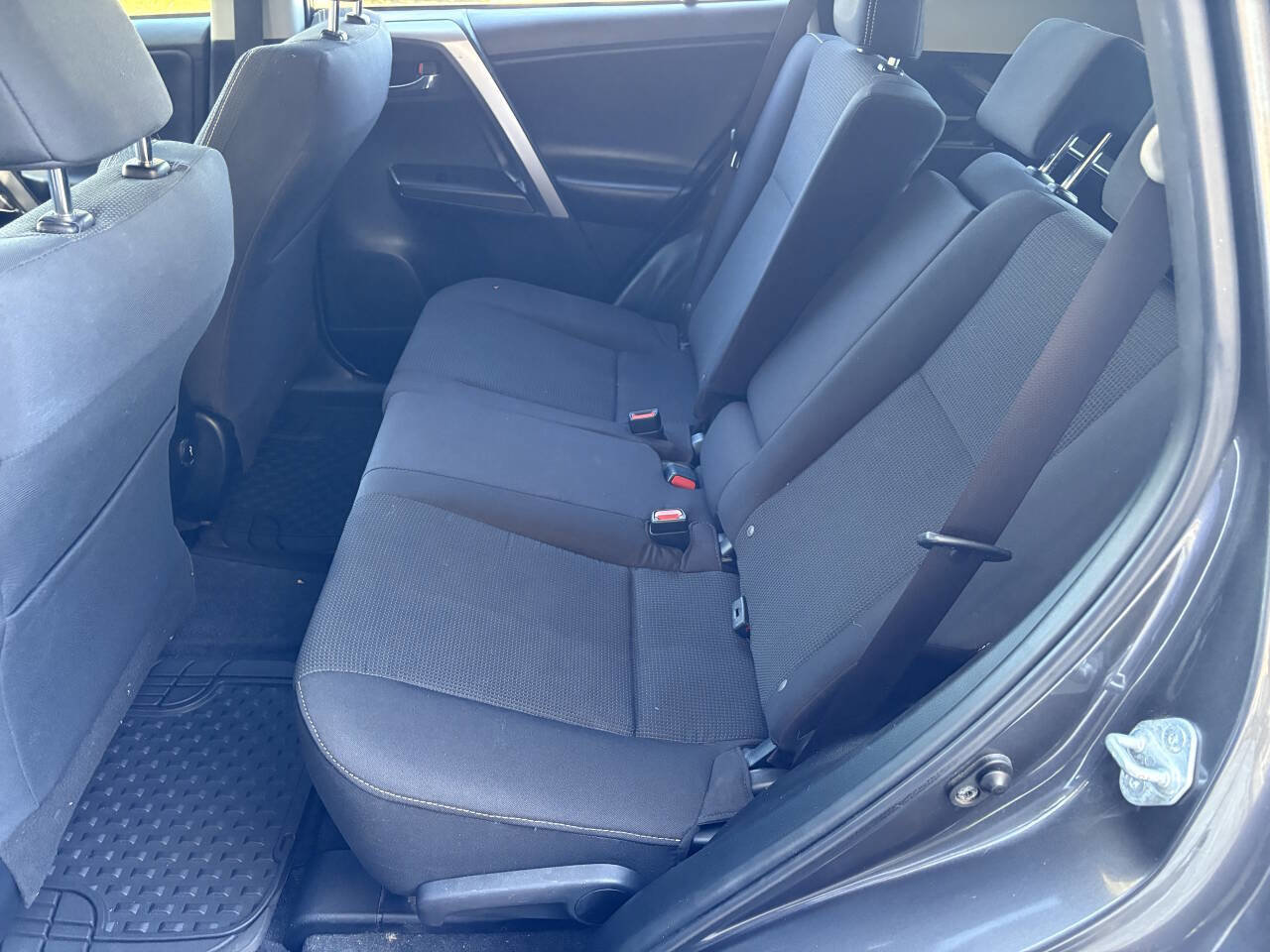 Used 2017 Toyota RAV4 XLE image 10