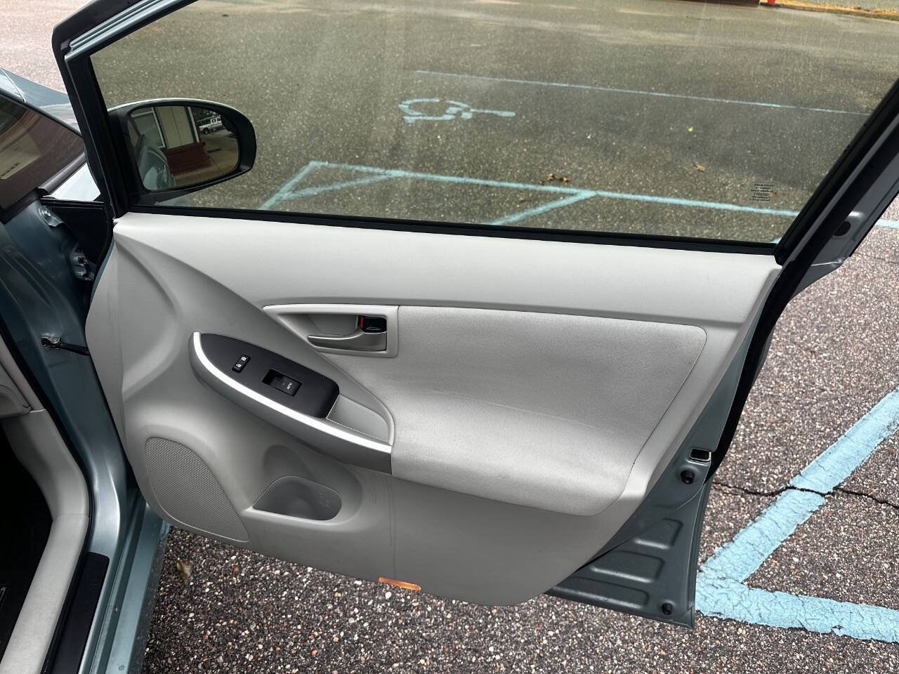 Used 2013 Toyota Prius Two FWD image 19