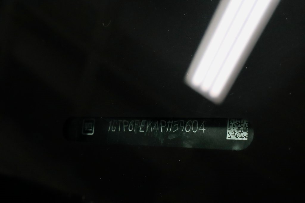 Used 2023 GMC Canyon Denali image 31