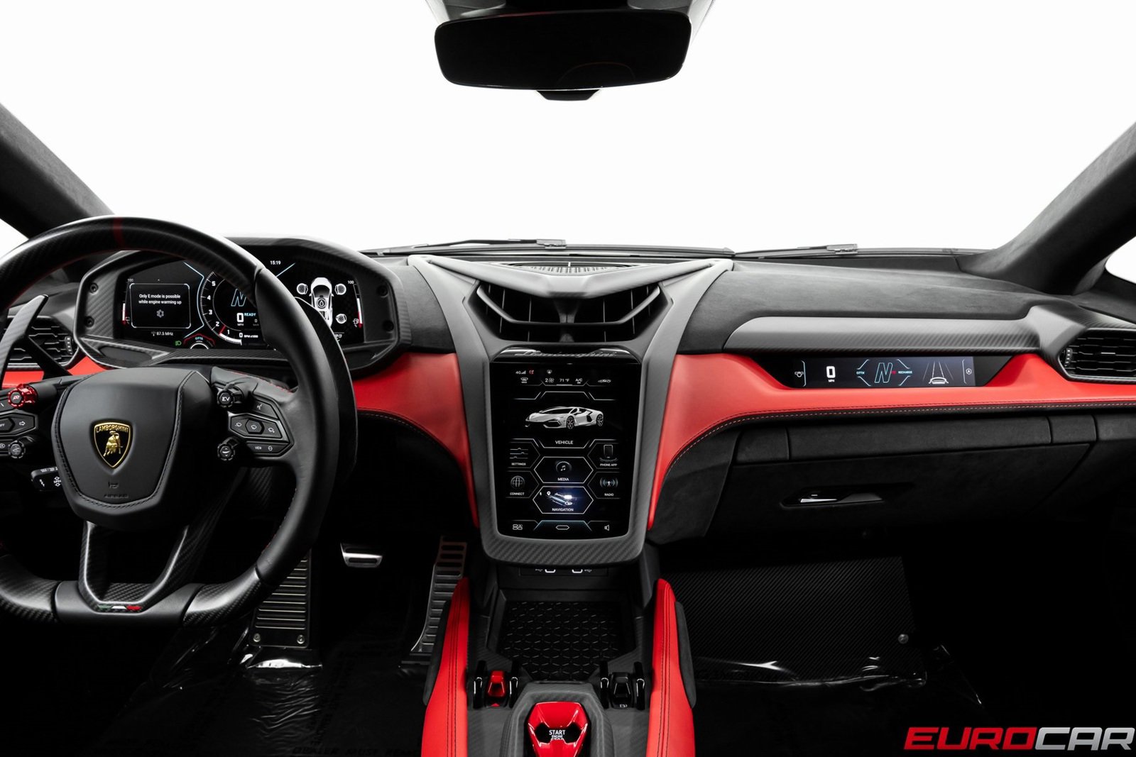 Used 2025 Lamborghini Revuelto image 30