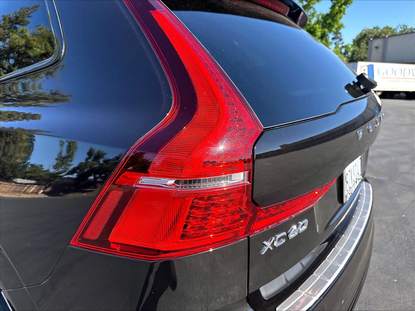 Used 2023 Volvo XC60 B6 Ultimate w/ Protection Package Premier AWD/4WD image 32