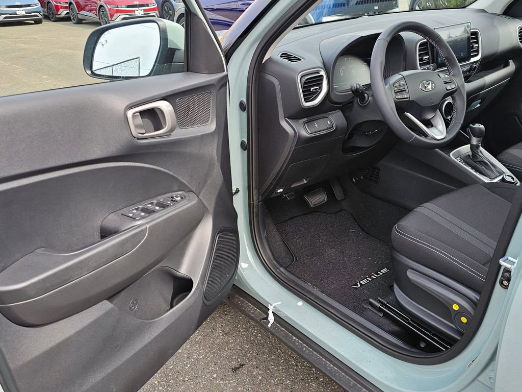 New 2026 Hyundai Venue SEL FWD image 17