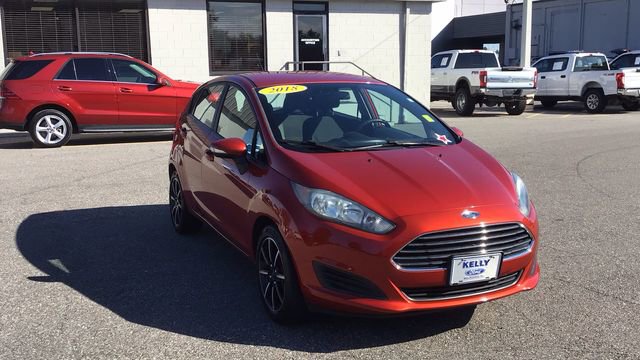 Used 2018 Ford Fiesta SE w/ Cold Weather Package image 3