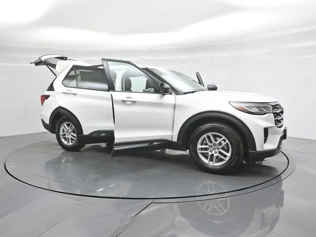 New 2025 Ford Explorer Active w/ Active Comfort Package image 32