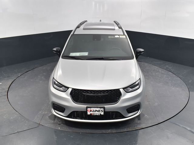 New 2026 Chrysler Pacifica Select w/ S Appearance Package FWD image 47