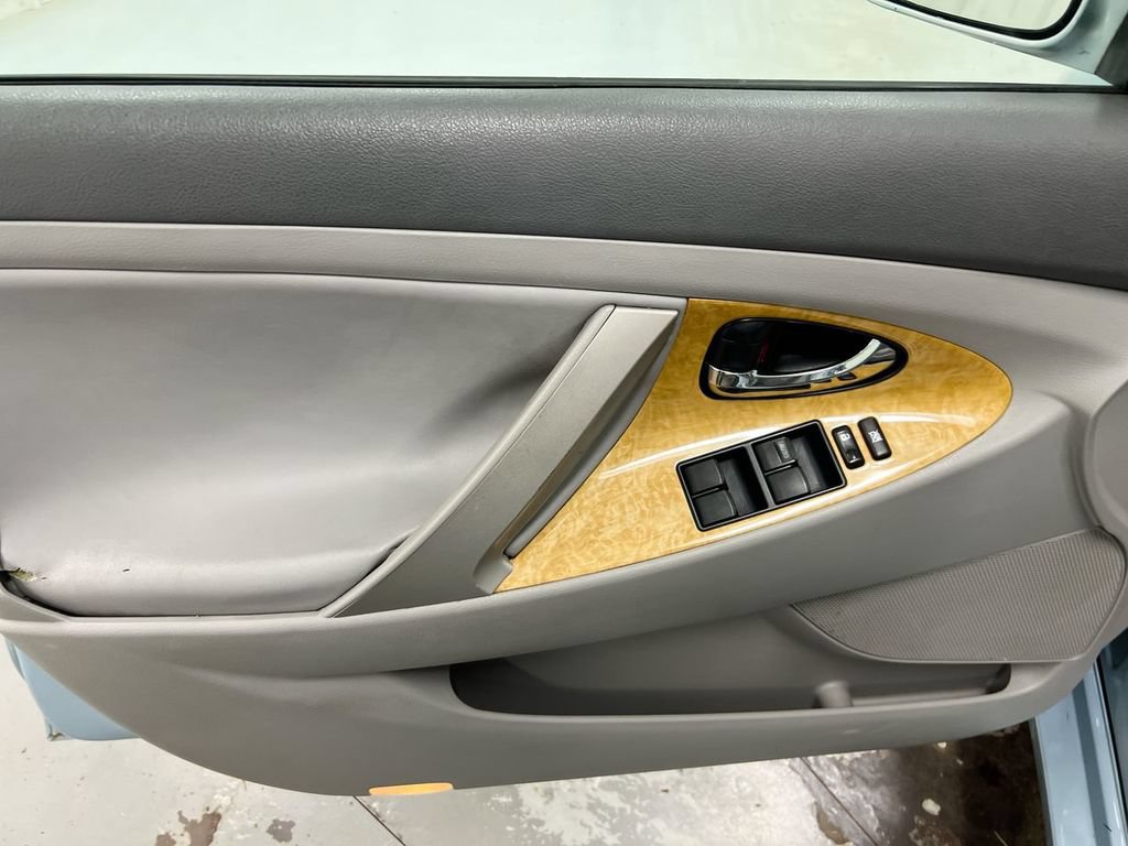 Used 2007 Toyota Camry LE FWD image 20