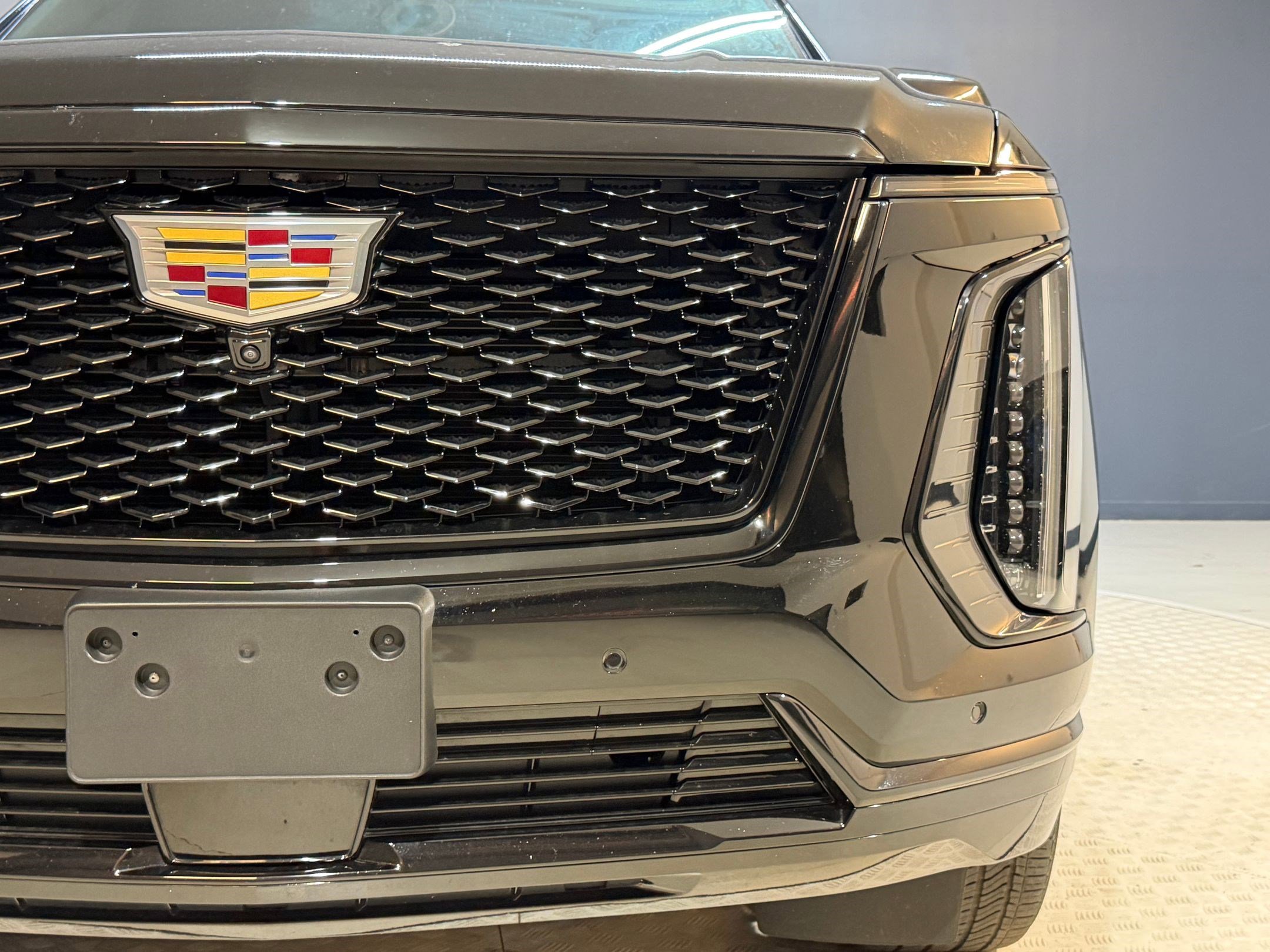 Used 2025 Cadillac Escalade ESV Sport AWD/4WD image 22