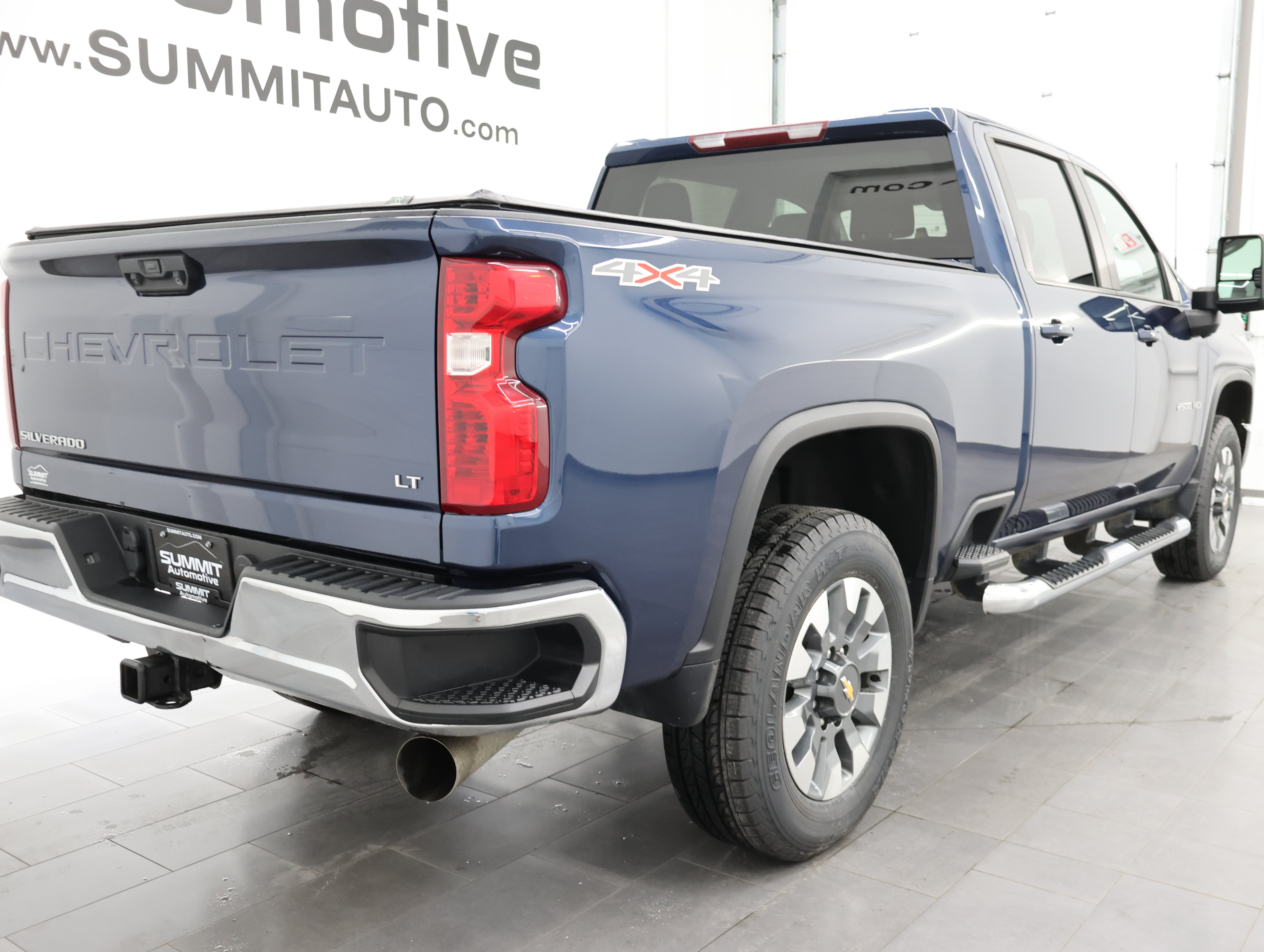 Used 2023 Chevrolet Silverado 2500 LT AWD/4WD image 4
