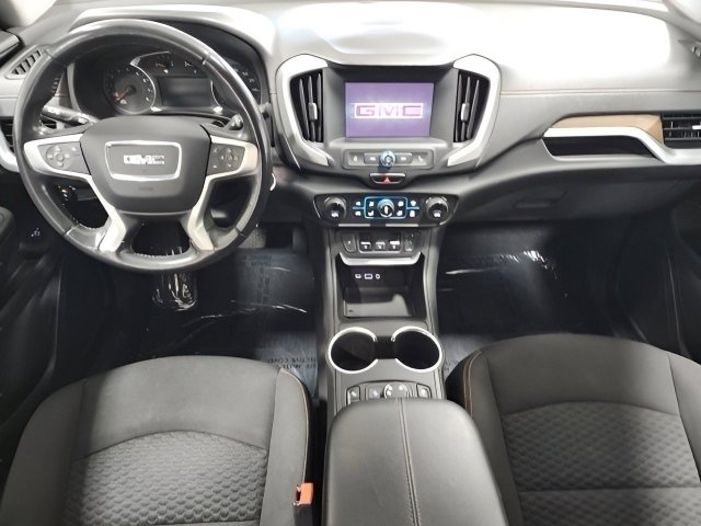 Used 2020 GMC Terrain SLE w/ Driver Convenience Package image 2