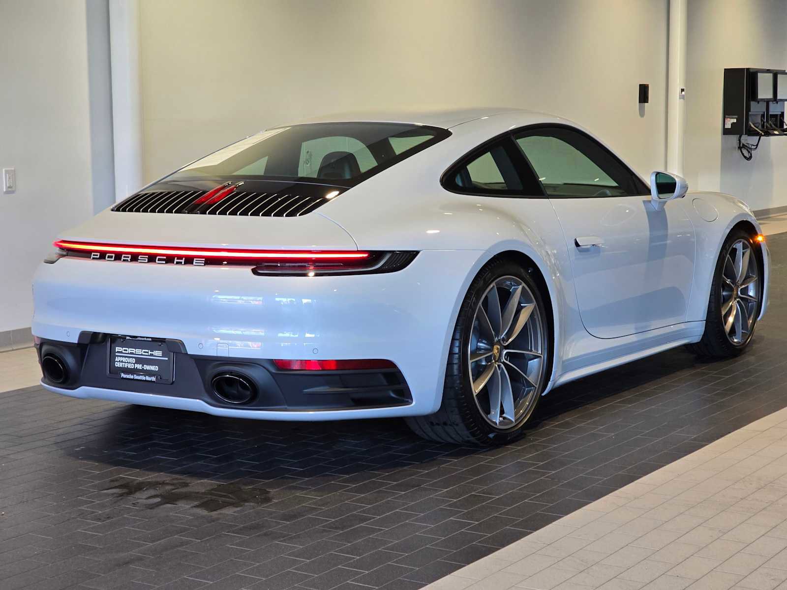 Used 2024 Porsche 911 Carrera 4S w/ Sport Package AWD/4WD image 7