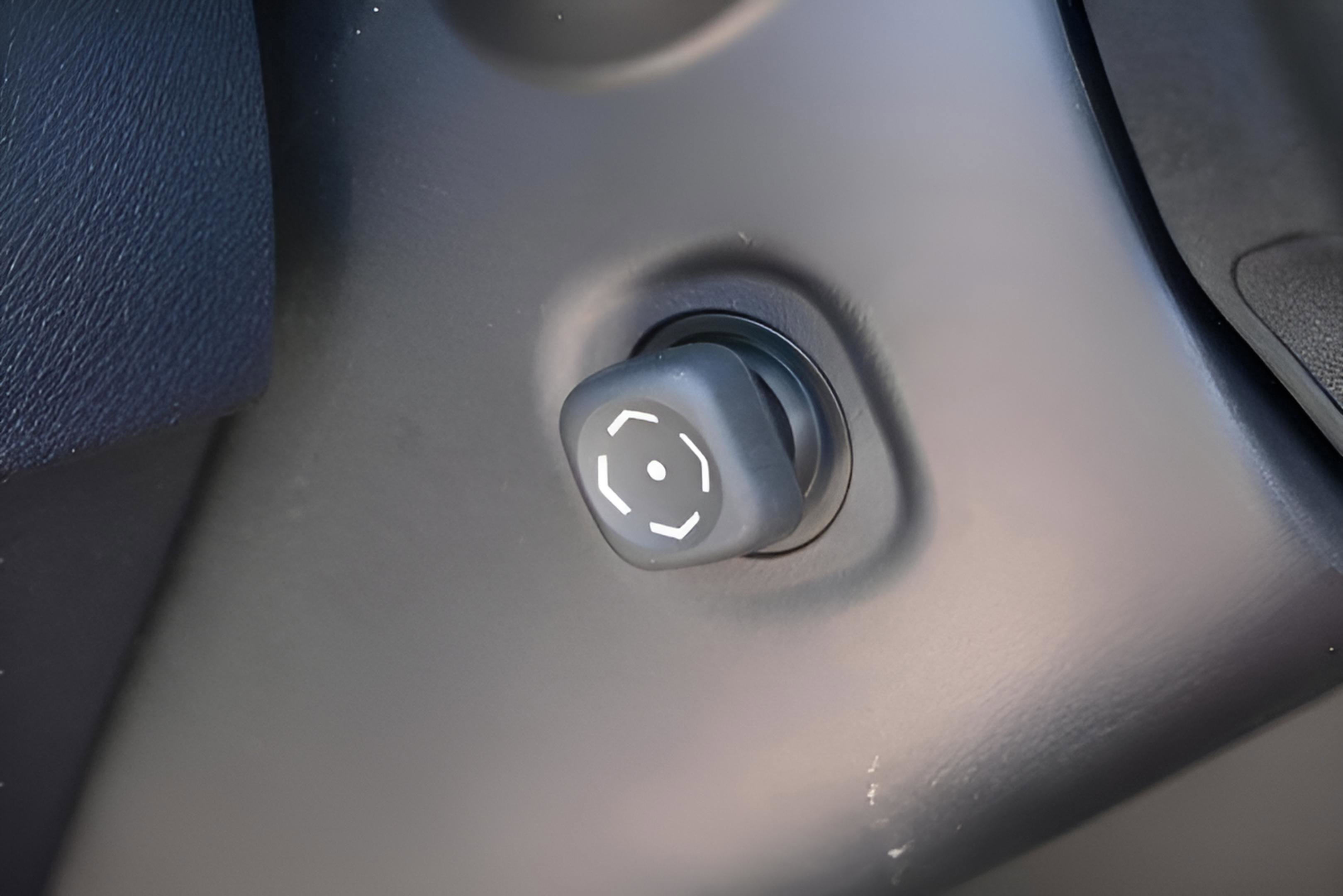 Used 2023 Lexus GX 460 Luxury w/ Sport Design Package image 25