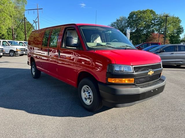 New 2026 Chevrolet Express 3500 Extended w/ Driver Convenience Package RWD image 4