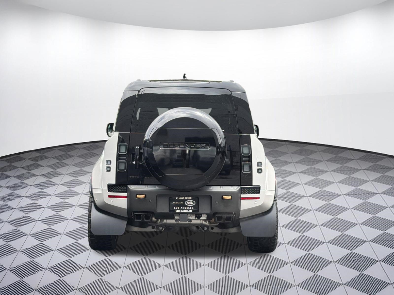 New 2026 Land Rover Defender 110 OCTA AWD/4WD image 10