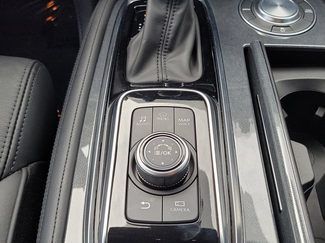 Used 2024 Nissan Armada SL w/ Midnight Edition Package RWD image 24