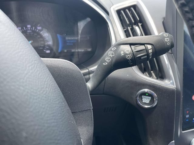 Used 2021 Ford Edge Titanium w/ Equipment Group 301A FWD image 28