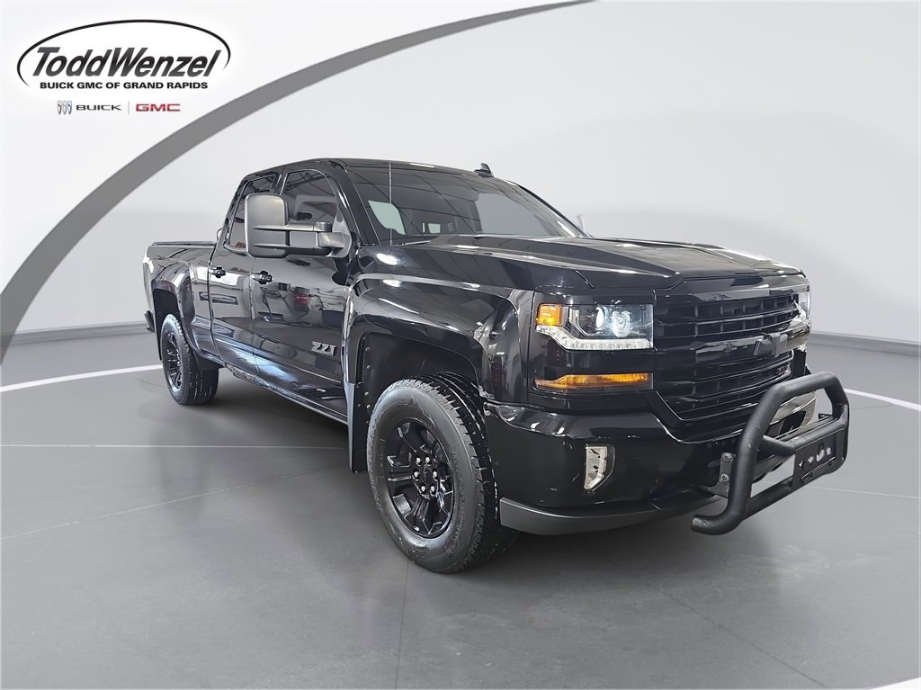 Used 2017 Chevrolet Silverado 1500 LT w/ Midnight Edition