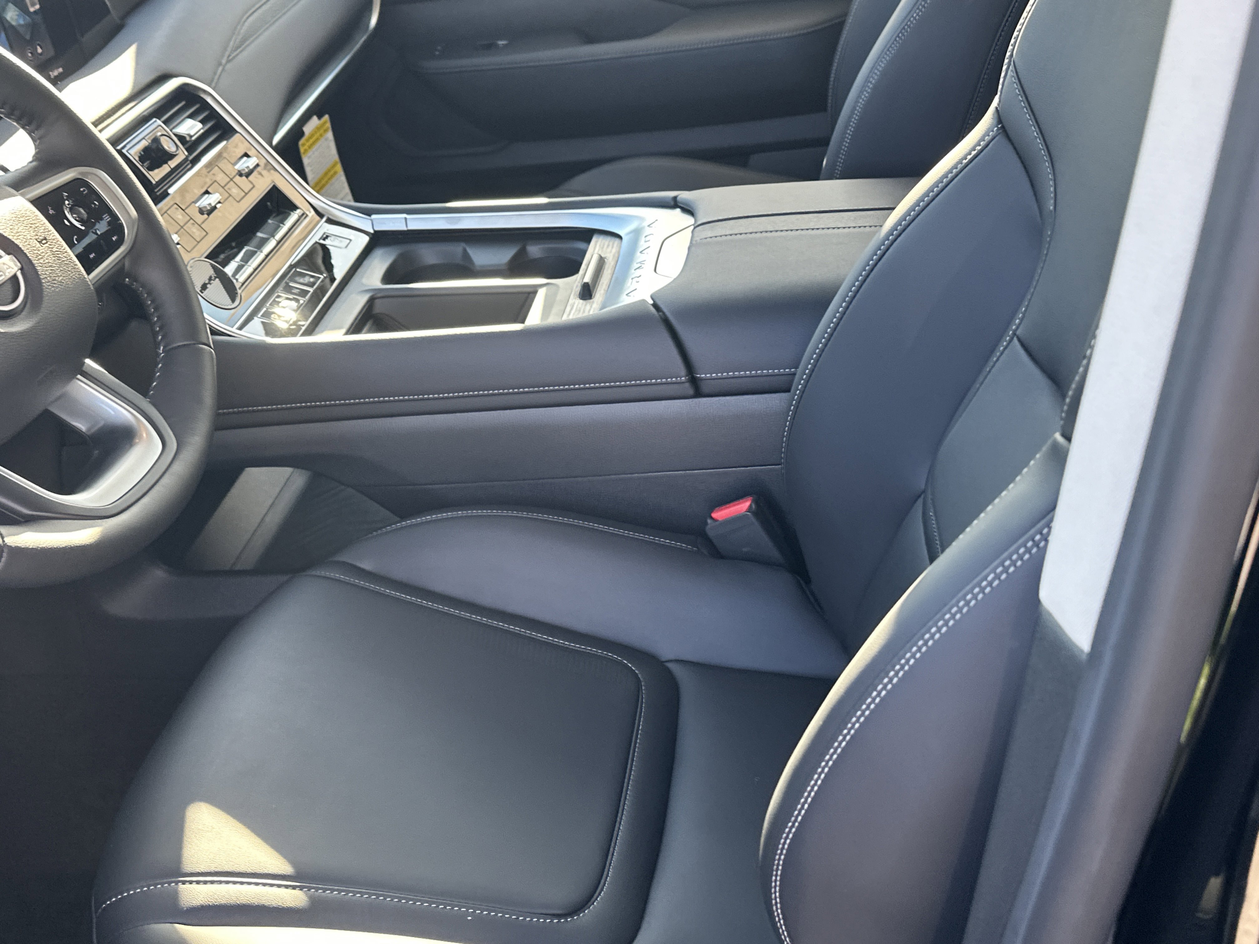 New 2026 Nissan Armada SV image 15