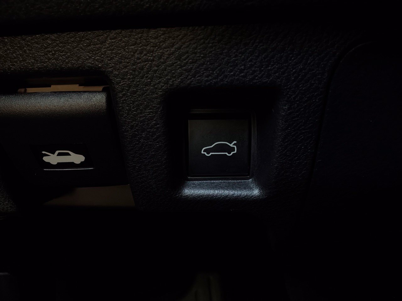 Used 2021 Lexus IS 300 w/ Accessory Package RWD image 24