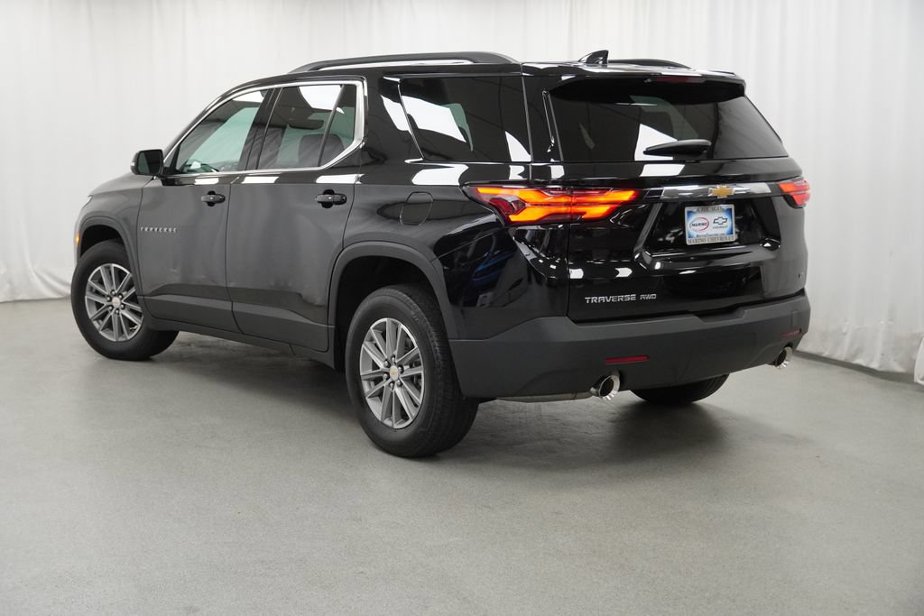 Used 2023 Chevrolet Traverse LT w/ Rear Camera Mirror Package AWD/4WD image 4
