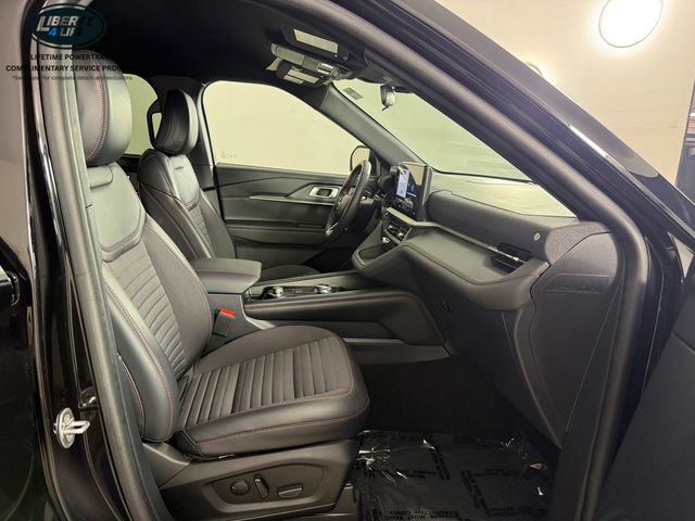 Used 2025 Ford Explorer ST-Line AWD/4WD image 19