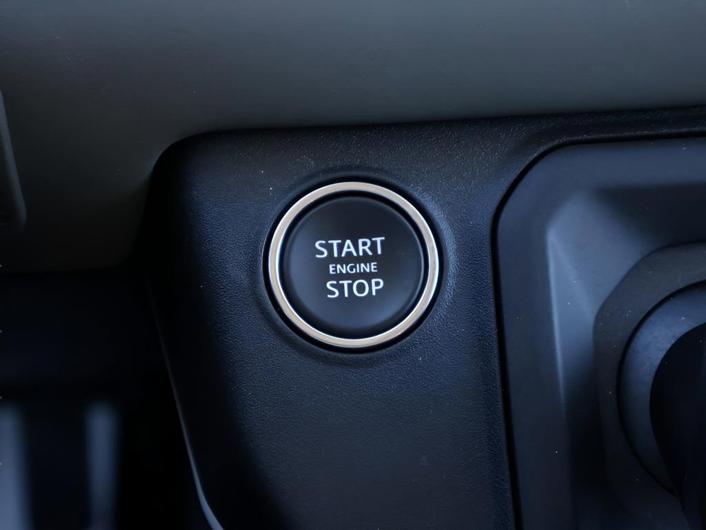 Used 2024 Land Rover Defender 110 SE AWD/4WD image 27