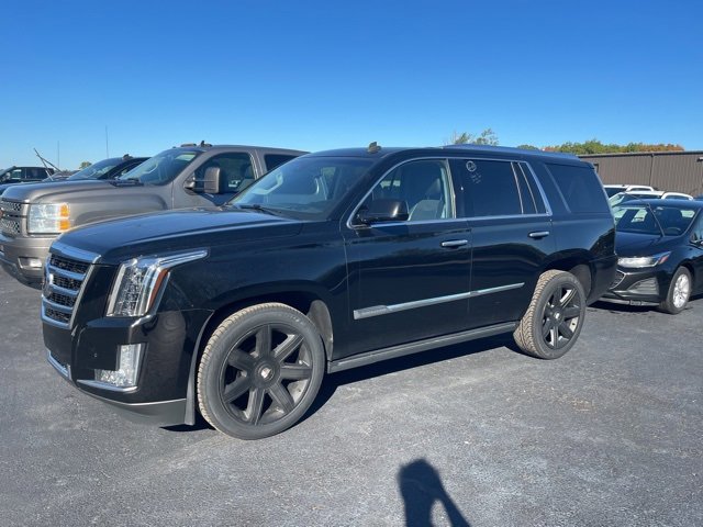 Used 2015 Cadillac Escalade Premium image 2