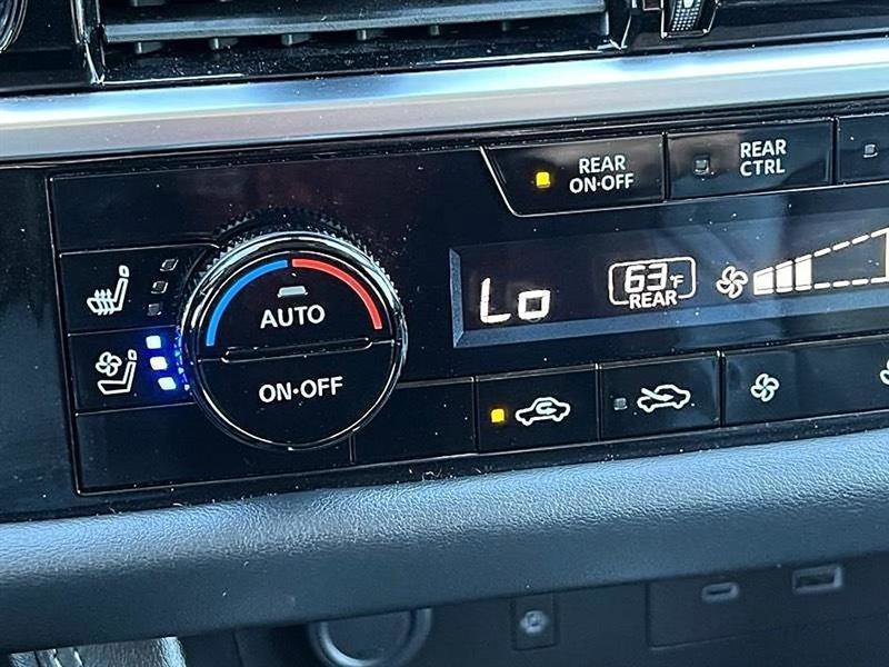 Used 2024 Nissan Pathfinder Platinum w/ Cargo Package AWD/4WD image 40